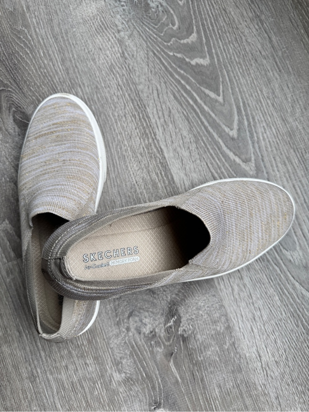 Womens air cooled skechers